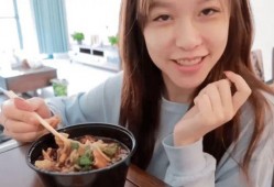 千金爆料搬凳子吃瓜真人视频,搬凳子吃瓜，真人视频揭秘幕后真相